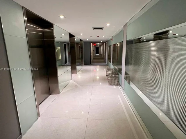 20301 W Country Club Dr # 1030, Aventura FL 33180