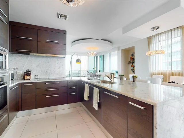 900 Biscayne Blvd # 2901, Miami FL 33132