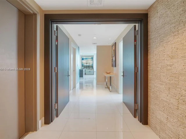 900 Biscayne Blvd # 2901, Miami FL 33132