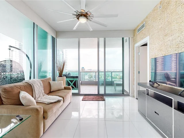900 Biscayne Blvd # 2901, Miami FL 33132