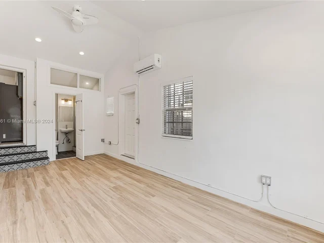 1520 SW 19th Ave, Miami FL 33145