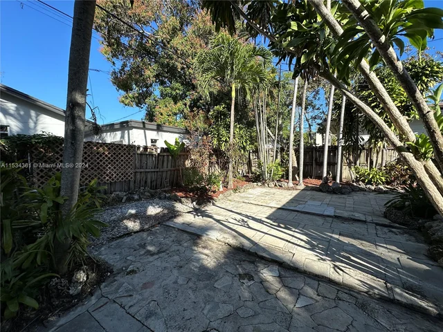 1520 SW 19th Ave, Miami FL 33145