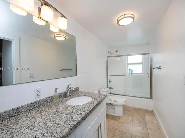 274 NW 32nd St # 1, Miami FL 33127