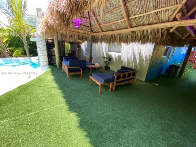 274 NW 32nd St # 1, Miami FL 33127