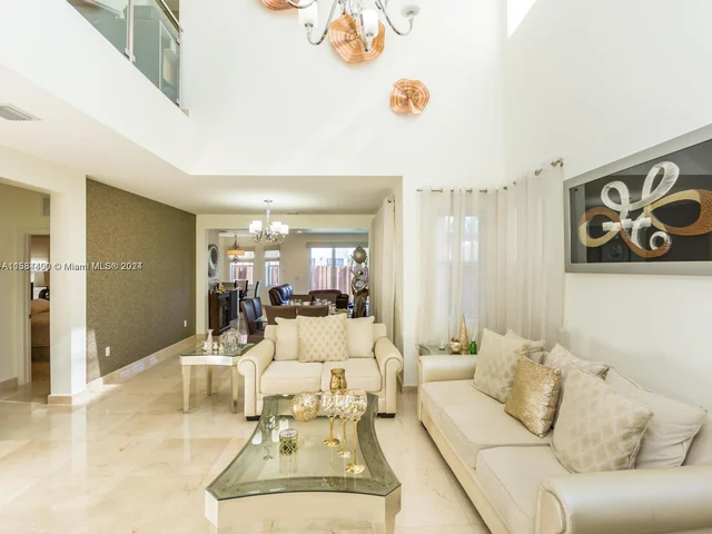 7013 NW 104th Ct, Doral FL 33178