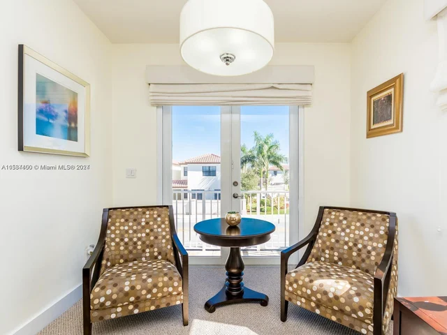 7013 NW 104th Ct, Doral FL 33178