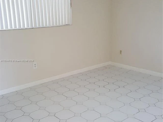 8625 NW 8th St # 401, Miami FL 33126