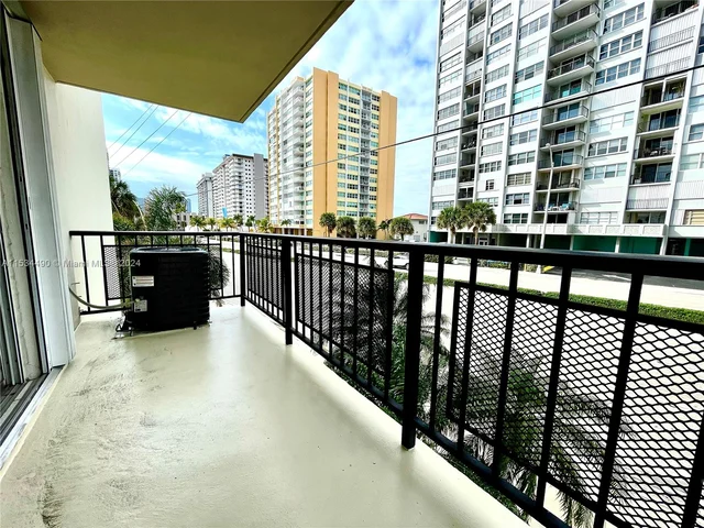 1501 S Ocean Dr # 204, Hollywood FL 33019