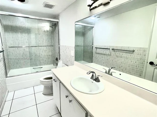 1501 S Ocean Dr # 204, Hollywood FL 33019