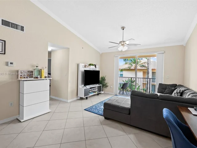 1805 N Flagler Dr # 313, West Palm Beach FL 33407