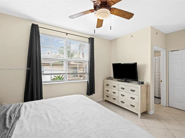 1805 N Flagler Dr # 313, West Palm Beach FL 33407