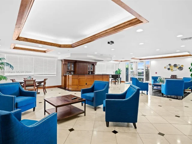 1805 N Flagler Dr # 313, West Palm Beach FL 33407