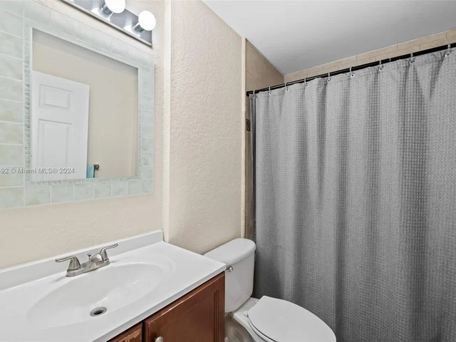 1805 N Flagler Dr # 313, West Palm Beach FL 33407