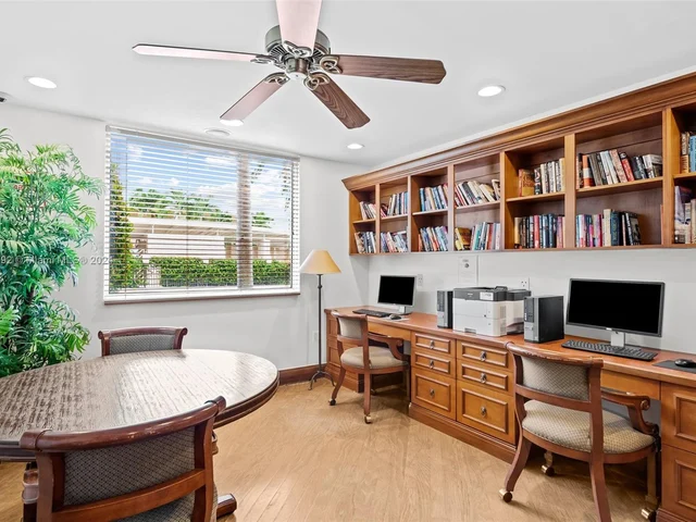 1805 N Flagler Dr # 313, West Palm Beach FL 33407