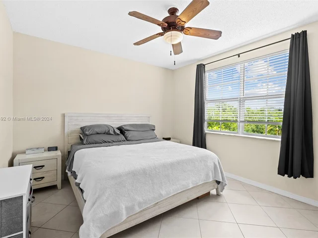 1805 N Flagler Dr # 313, West Palm Beach FL 33407