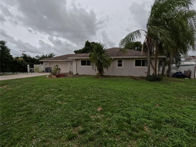 5344 Inwood Dr, Delray Beach FL 33484