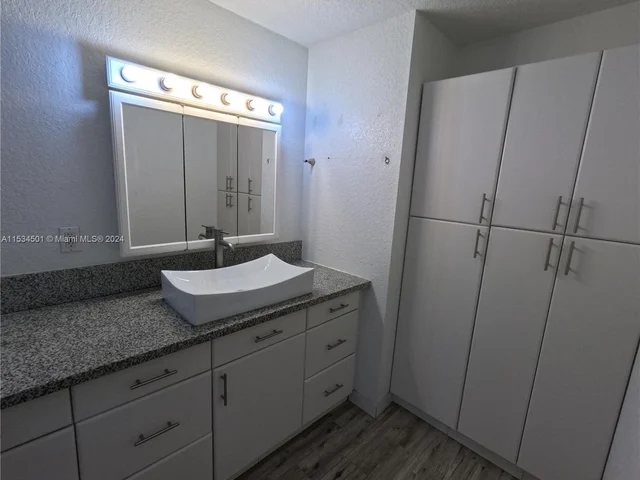 5344 Inwood Dr, Delray Beach FL 33484