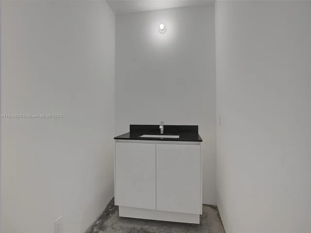 18555 Collins Ave # 1903, Sunny Isles Beach FL 33160