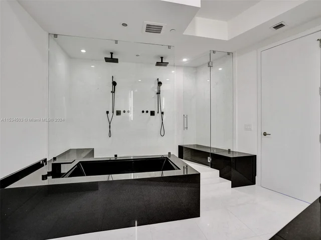 18555 Collins Ave # 1903, Sunny Isles Beach FL 33160