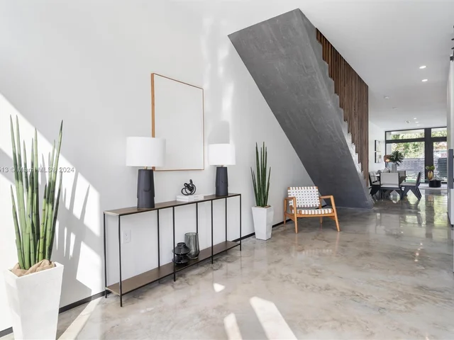 2975 SW 23rd Ter # 2975, Miami FL 33145