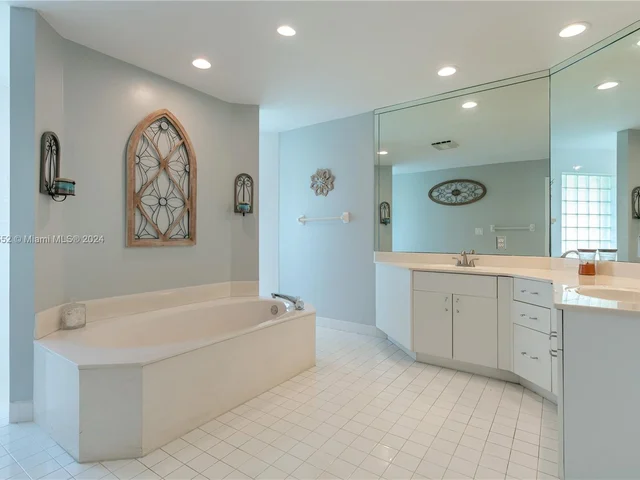 10462 NW 48th Pl, Coral Springs FL 33076