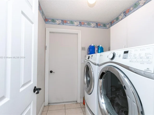 10462 NW 48th Pl, Coral Springs FL 33076