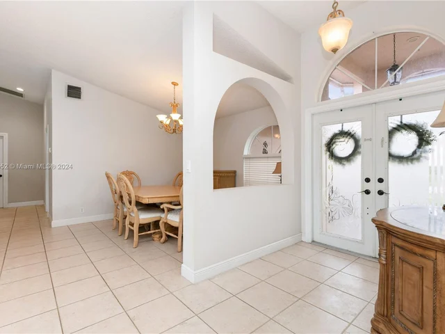 10462 NW 48th Pl, Coral Springs FL 33076