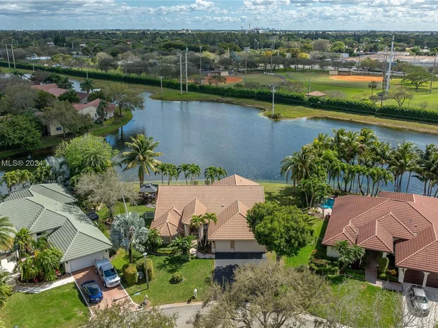 10462 NW 48th Pl, Coral Springs FL 33076