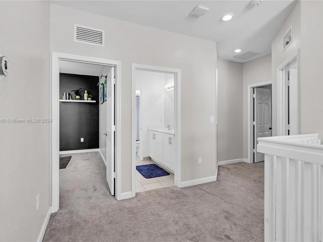 21016 NE 2nd Ct, Miami FL 33179