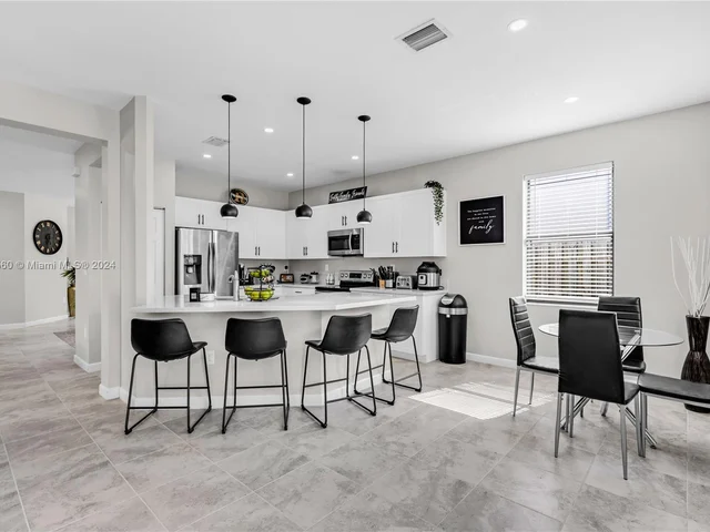 21016 NE 2nd Ct, Miami FL 33179