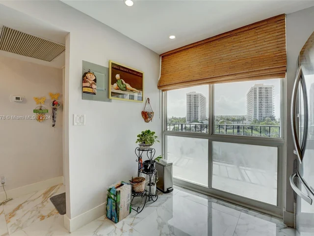 521 N Riverside Dr # 506, Pompano Beach FL 33062