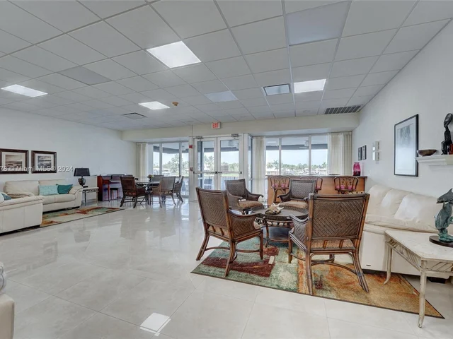 521 N Riverside Dr # 506, Pompano Beach FL 33062