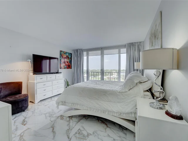 521 N Riverside Dr # 506, Pompano Beach FL 33062