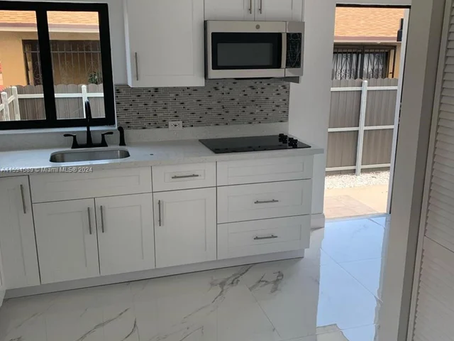 534 E 30th St # 1, Hialeah FL 33013