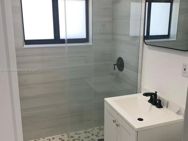 534 E 30th St # 1, Hialeah FL 33013