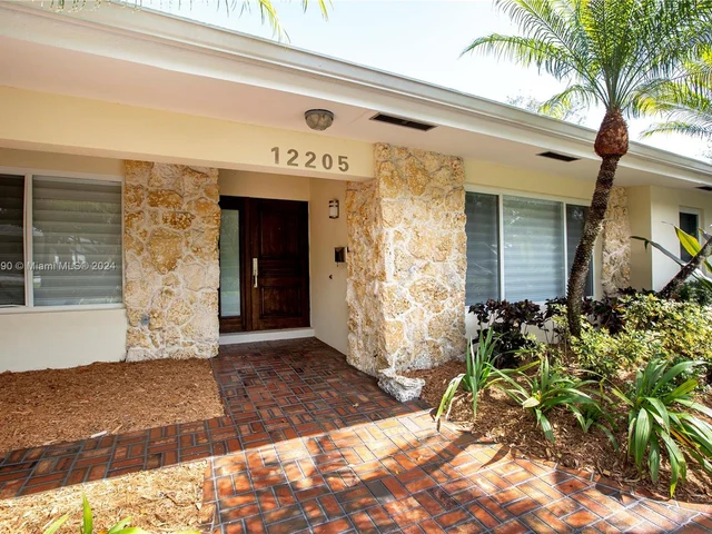 12205 SW 69th Pl, Pinecrest FL 33156