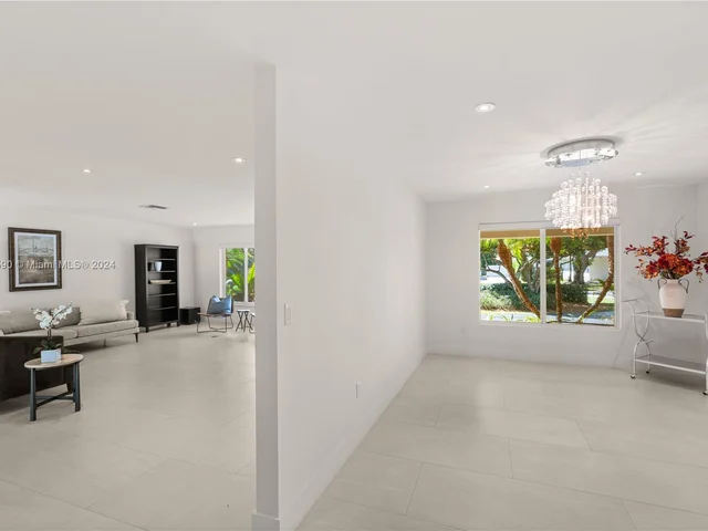 12205 SW 69th Pl, Pinecrest FL 33156