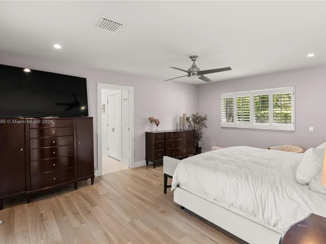 12205 SW 69th Pl, Pinecrest FL 33156