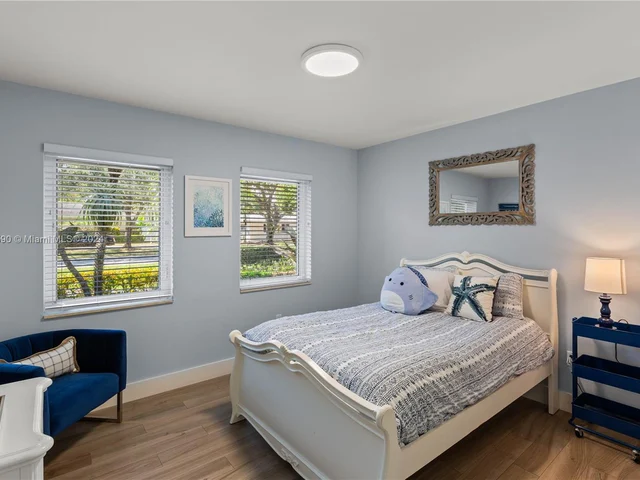 12205 SW 69th Pl, Pinecrest FL 33156