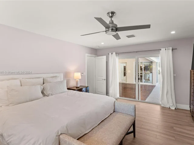 12205 SW 69th Pl, Pinecrest FL 33156