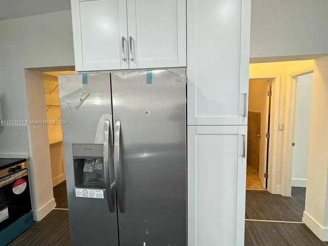 434 NW 110th St, Miami FL 33168