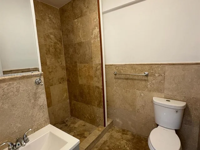 434 NW 110th St, Miami FL 33168