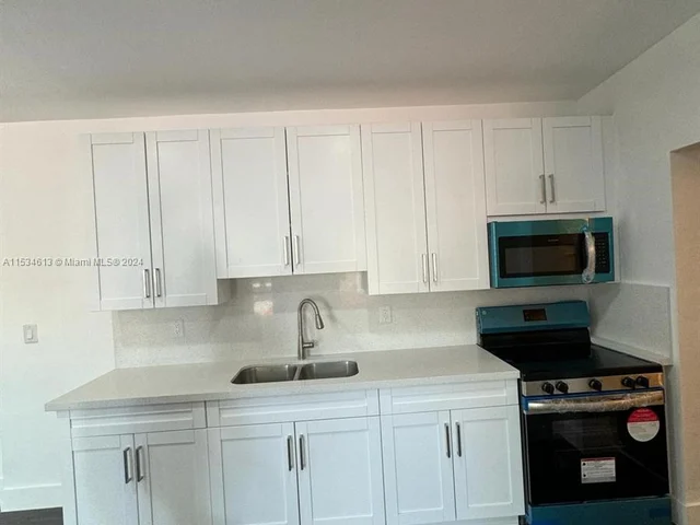 434 NW 110th St, Miami FL 33168