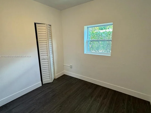 434 NW 110th St, Miami FL 33168