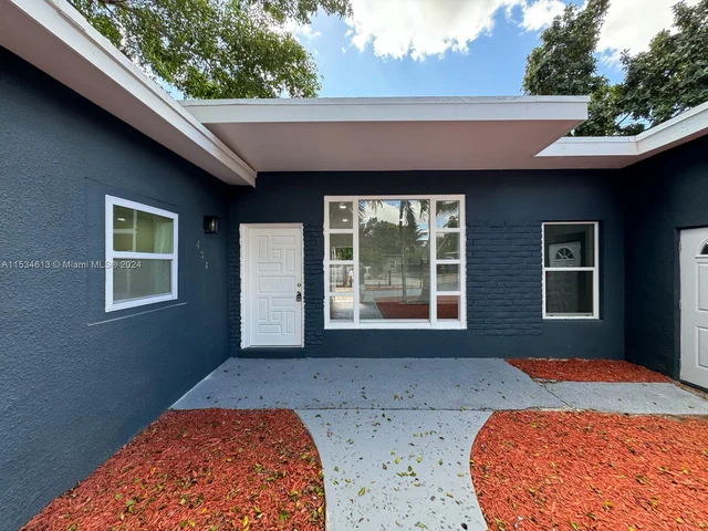 434 NW 110th St, Miami FL 33168