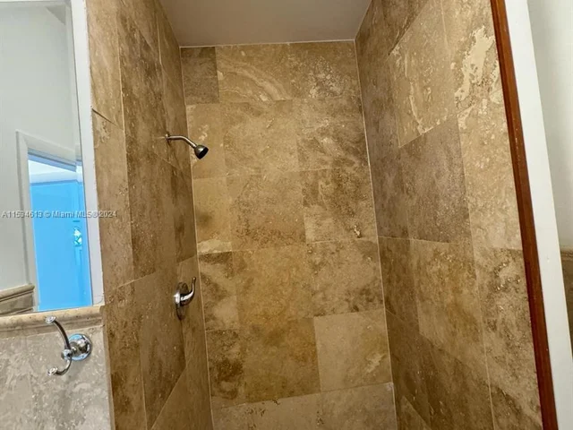 434 NW 110th St, Miami FL 33168