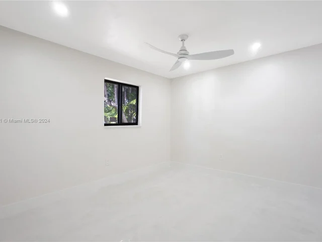 20510 NW 33rd Pl, Miami Gardens FL 33056