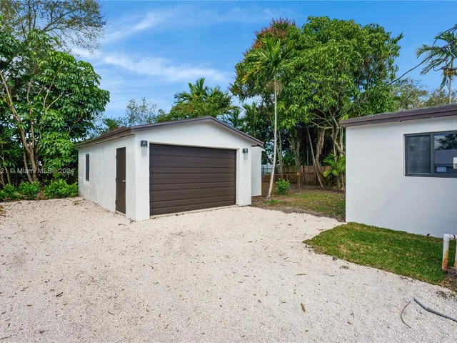 20510 NW 33rd Pl, Miami Gardens FL 33056