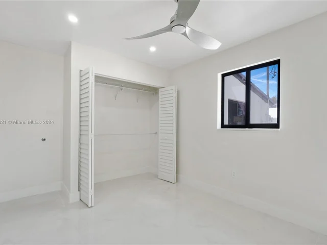 20510 NW 33rd Pl, Miami Gardens FL 33056