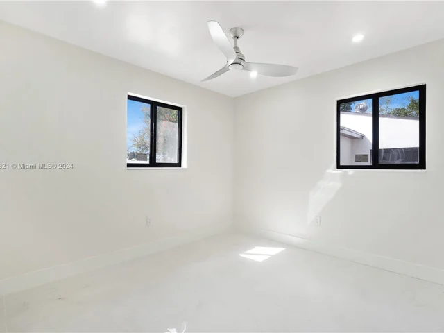 20510 NW 33rd Pl, Miami Gardens FL 33056